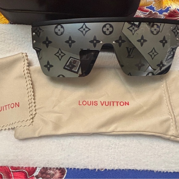 Louis Vuitton Monogram Shield Sunglasses - Picture 1 of 3